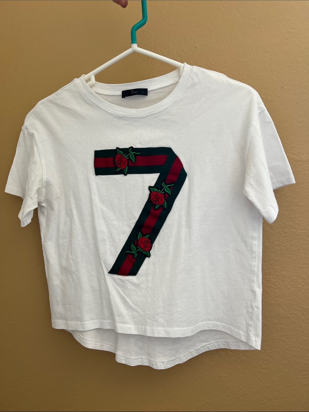 100% Cotto Tee with Red Rose Stripe '7' Design